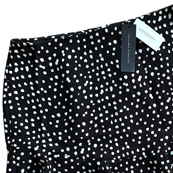 NWT | BANANA REPUBLIC POLKA DOT MINI SKIRT RUFFLE HEM BLACK & WHITE | SIZE 10 - Picture 3 of 8